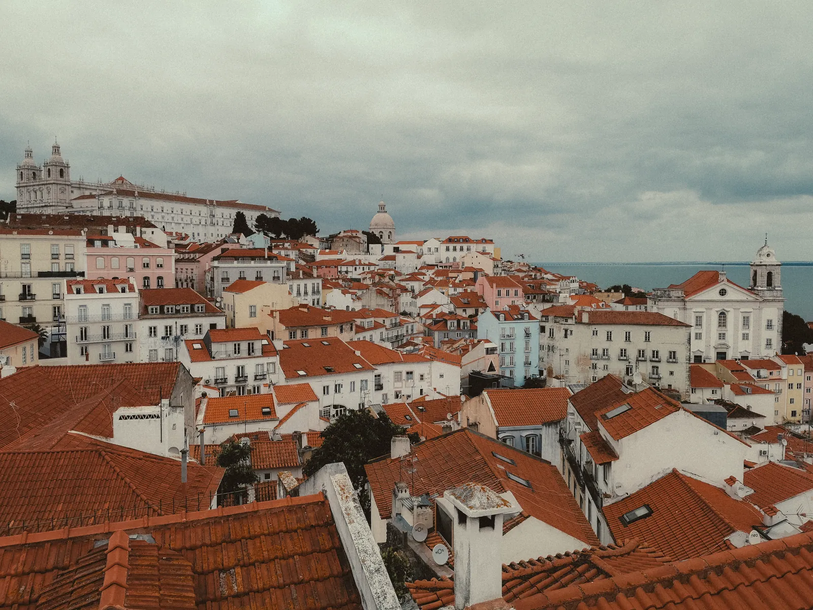 Het  uitzicht vanaf Miradouro da Senhora do Monte