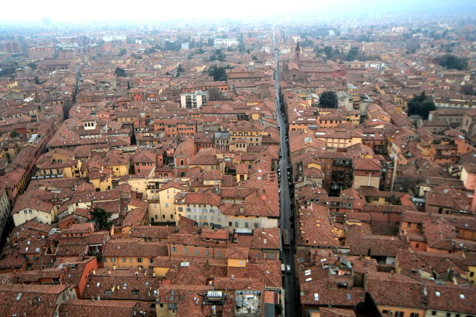 Wat zijn de bekendste portico’s en bogen in Bologna