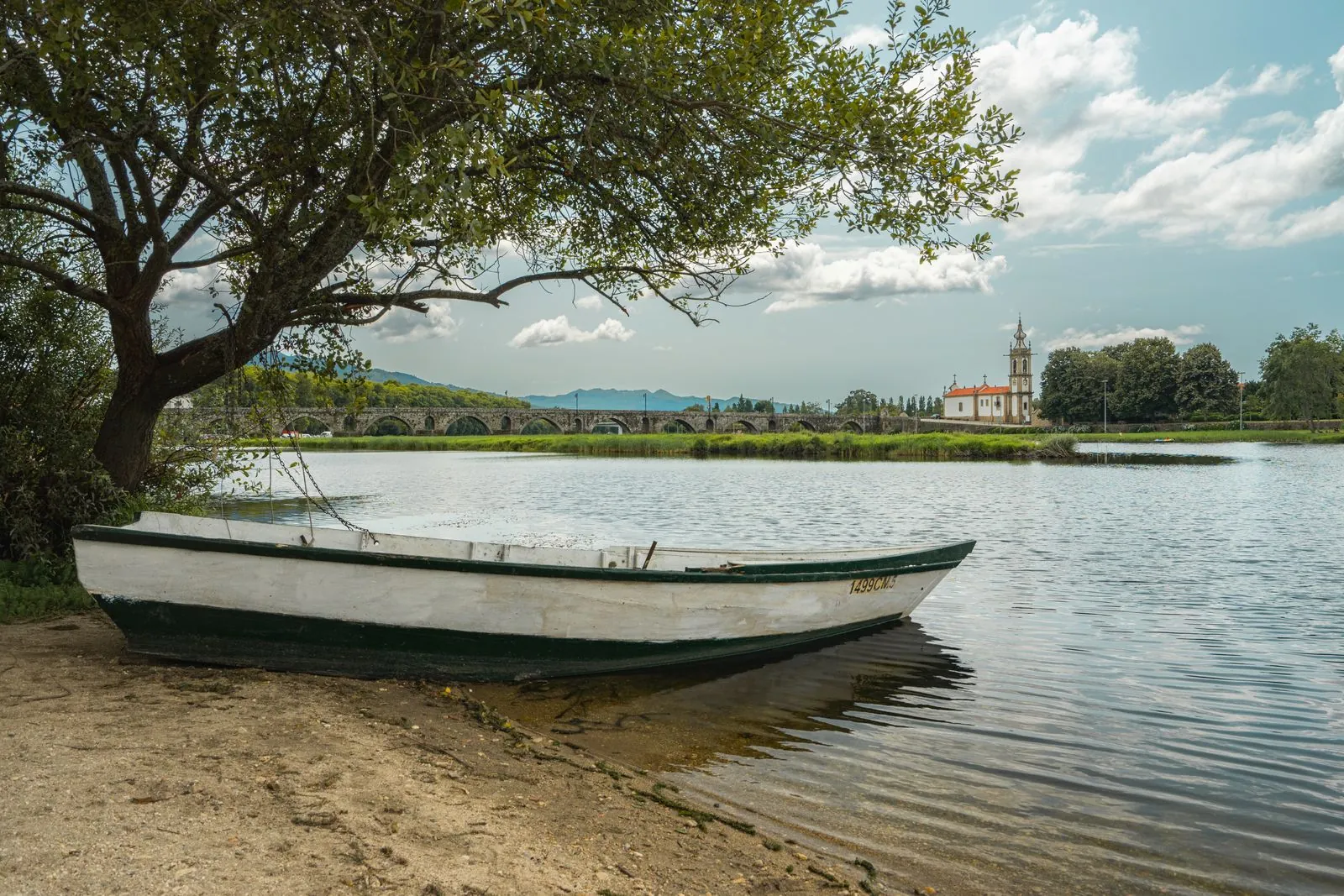 Een boottocht op de rivier de Lima