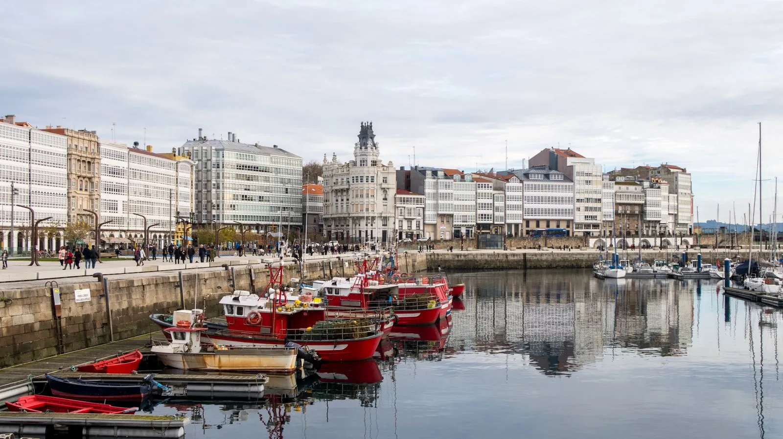 Schelpdieren proeven in de haven van A Coruña
