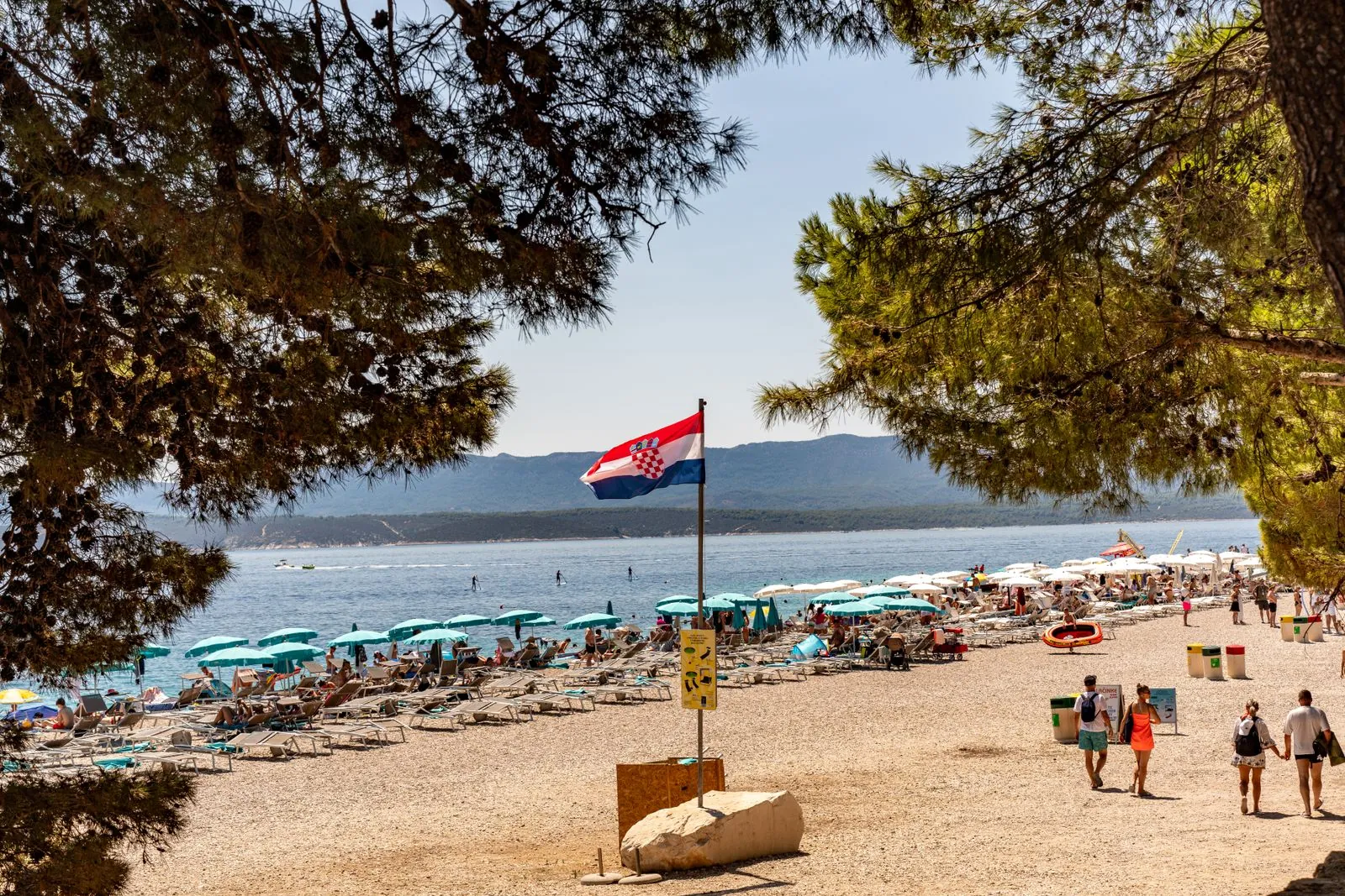 Waar vind je kindvriendelijke stranden op Hvar?