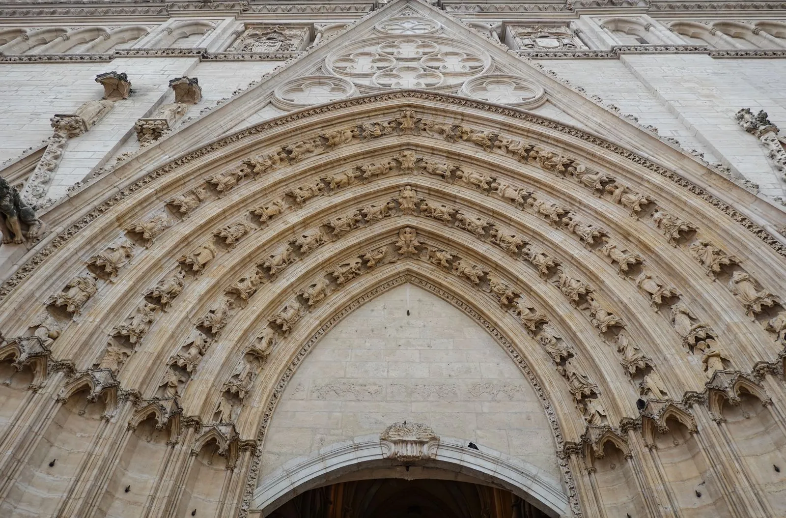De kathedraal van Toledo: een meesterwerk van de Spaanse gotiek