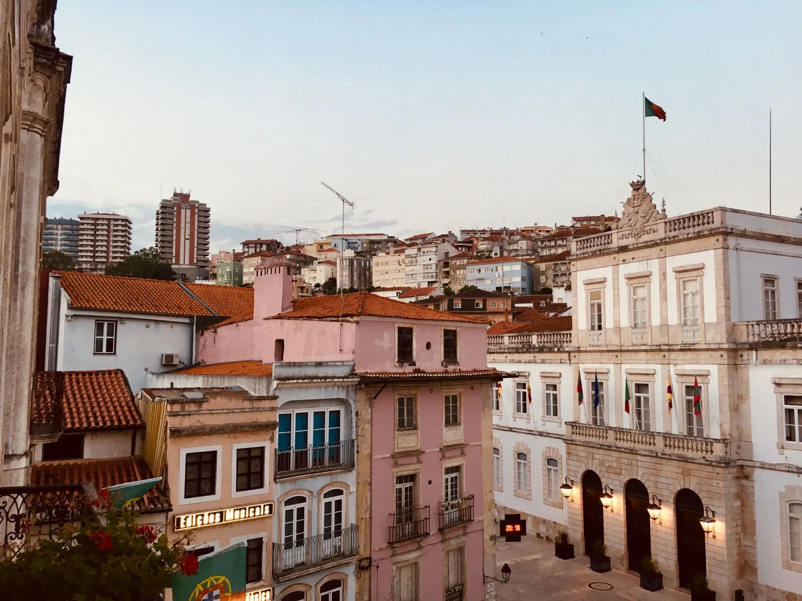 De architectuur van de universiteit van Coimbra
