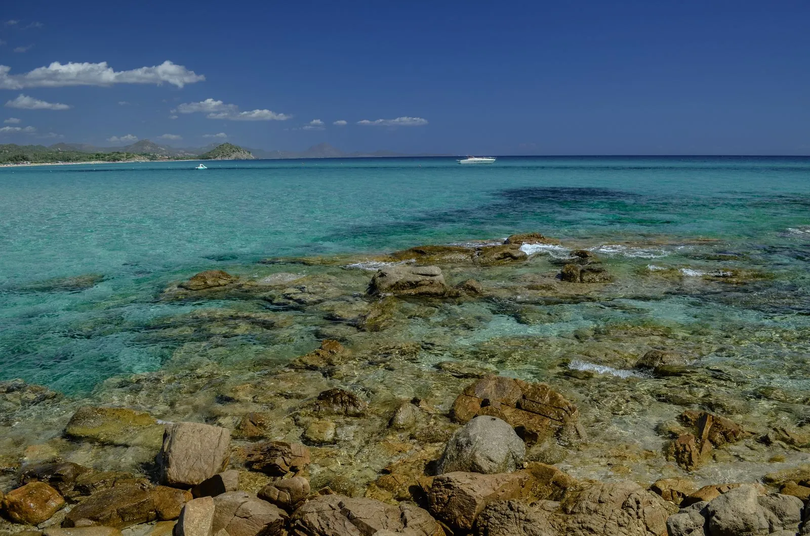 Ontdek de kindvriendelijke stranden van Sardinië